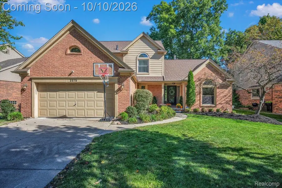3375 Vardon DR, Rochester Hills, MI 48307 - #2