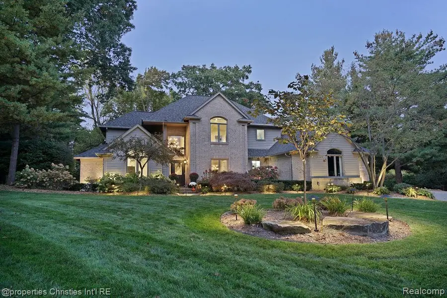 5781 Crystal Creek CT, Washington, MI 48094 - #3