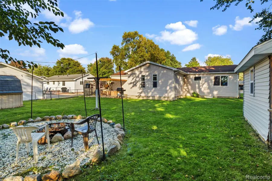 574 Metcalf DR, Imlay City, MI 48444 - #3