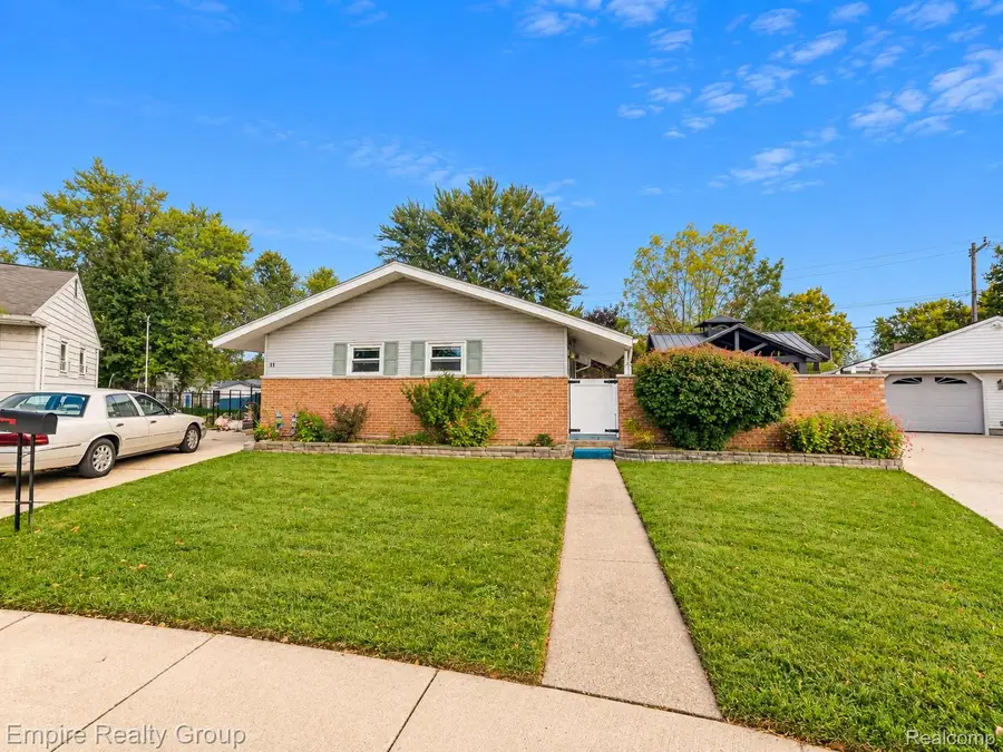 11 Custer CT, Monroe, MI 48161 - #3