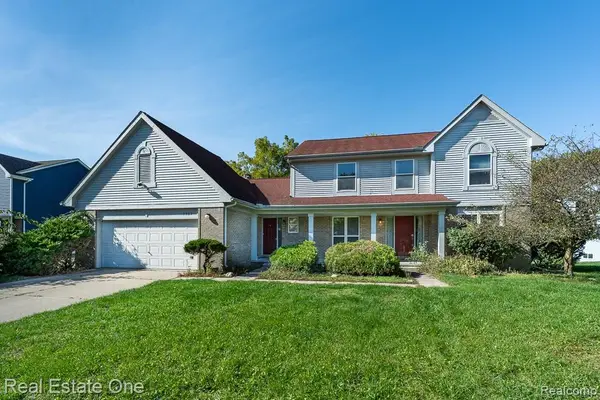 7583 Greenway LN, WestBloomfield, MI 48324