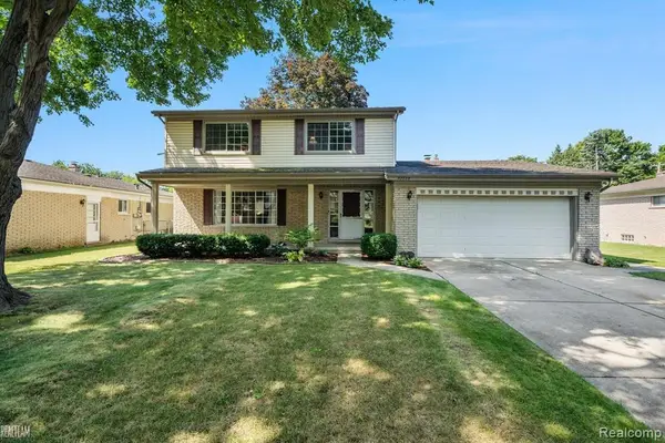 32229 Cambridge DR, Warren, MI 48093