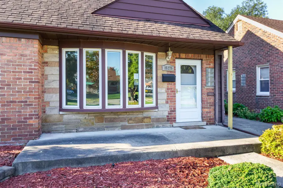 15275 Champaign RD, Allen Park, MI 48101 - #3