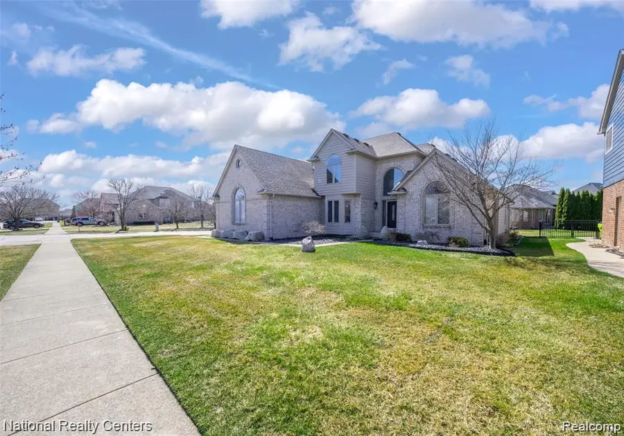 56175 Saint Andrews DR, Macomb, MI 48042 - #3
