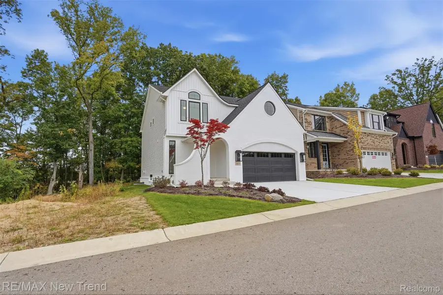 223 Summit View LN, Milford, MI 48381 - #2