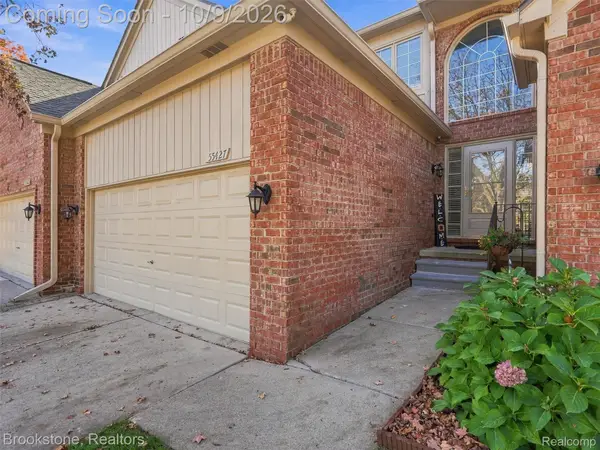 55427 Boardwalk DR, ShelbyTwp, MI 48316