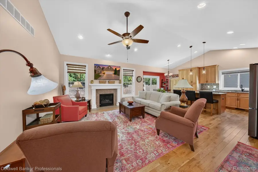 12270 Worthington CT, Grand Blanc, MI 48439 - #2
