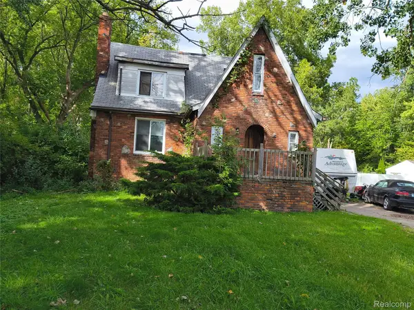 22725 Quinn RD, ClintonTwp, MI 48035