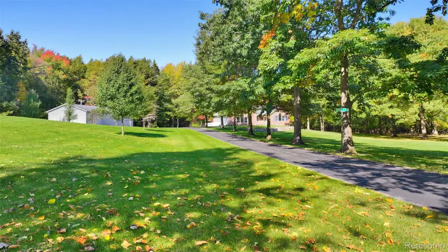 502 Williamsburg DR, Caro, MI 48723 - #2