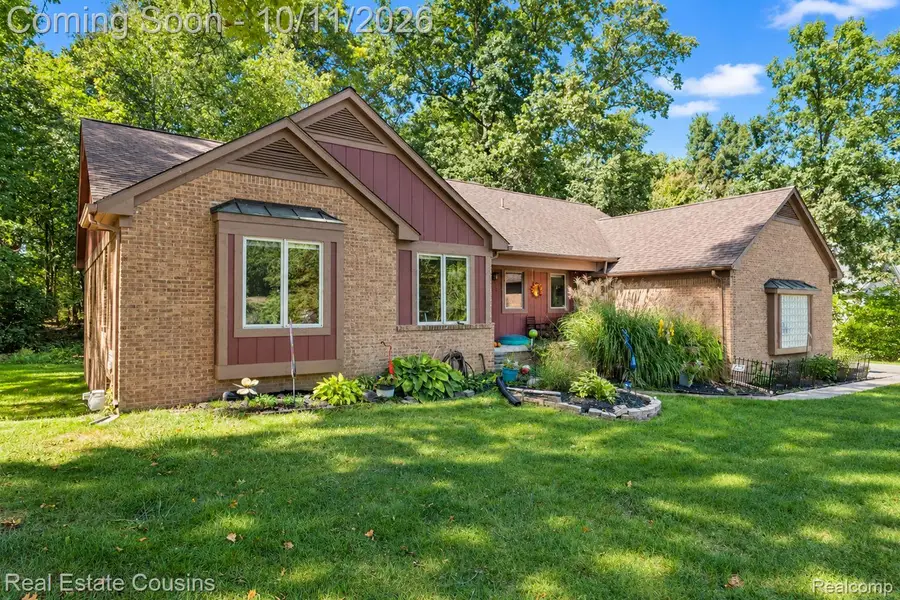 5123 Canyon Oaks DR, Brighton, MI 48114 - #3