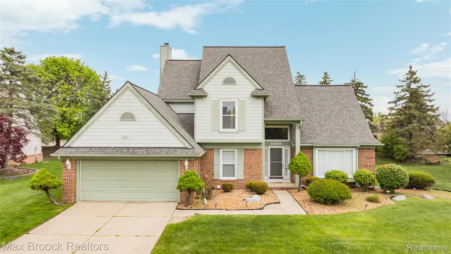 39456 Squire RD, Novi, MI 48375 - #3
