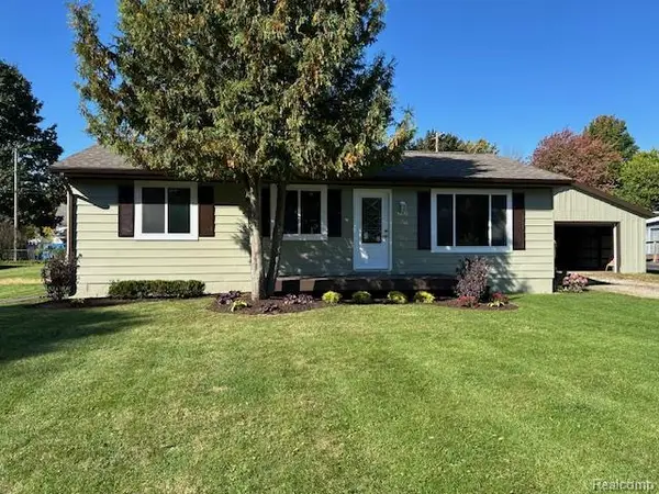 6130 3rd ST, Mayville, MI 48744