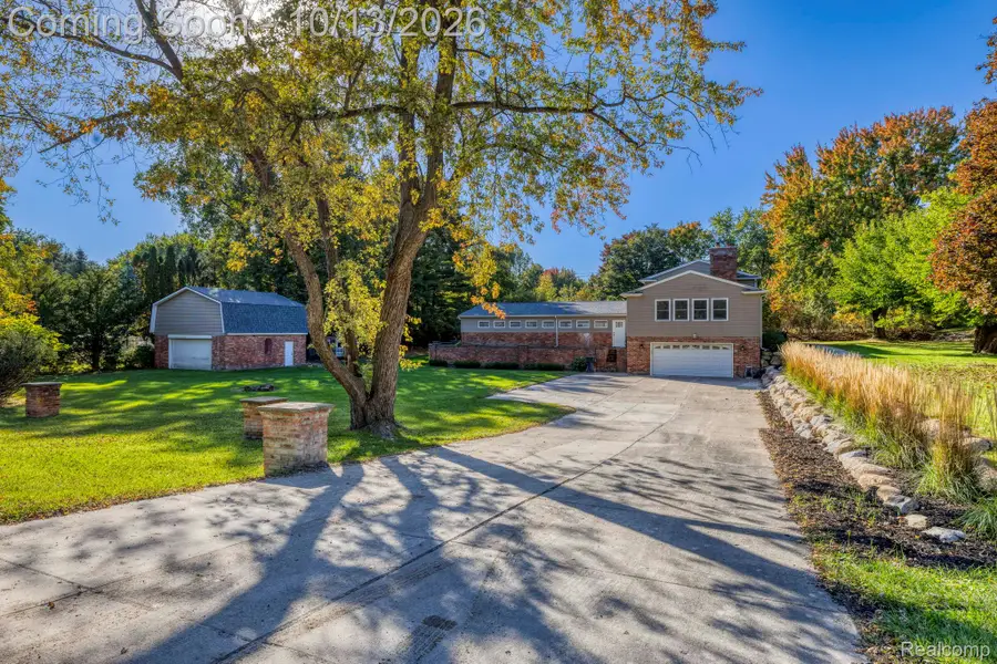 852 E Gunn RD, Rochester, MI 48306 - #3