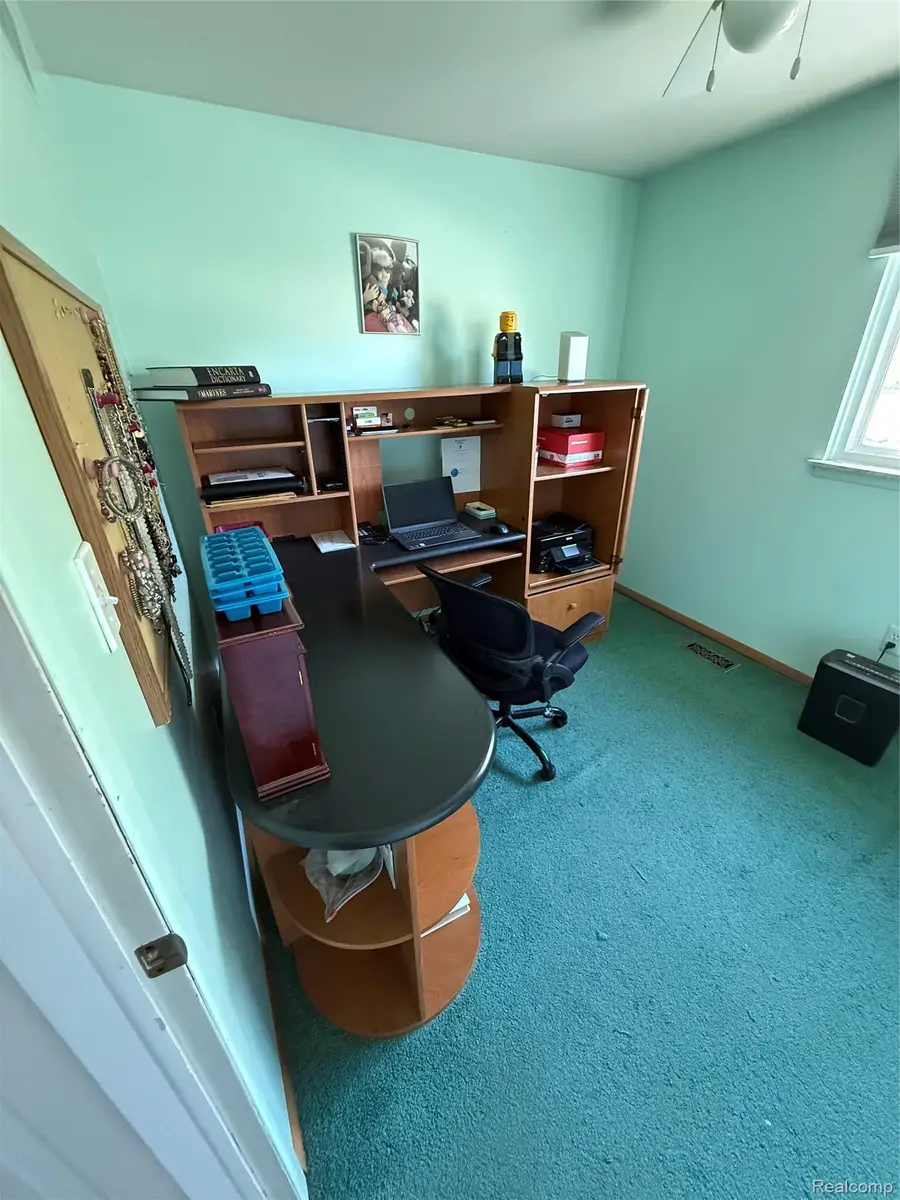 20762 Richard AVE, Brownstown, MI 48183 - #3