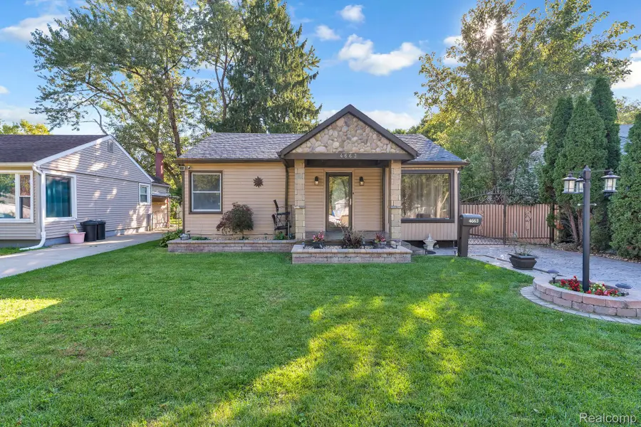 4663 Academy ST, Dearborn Heights, MI 48125 - #2