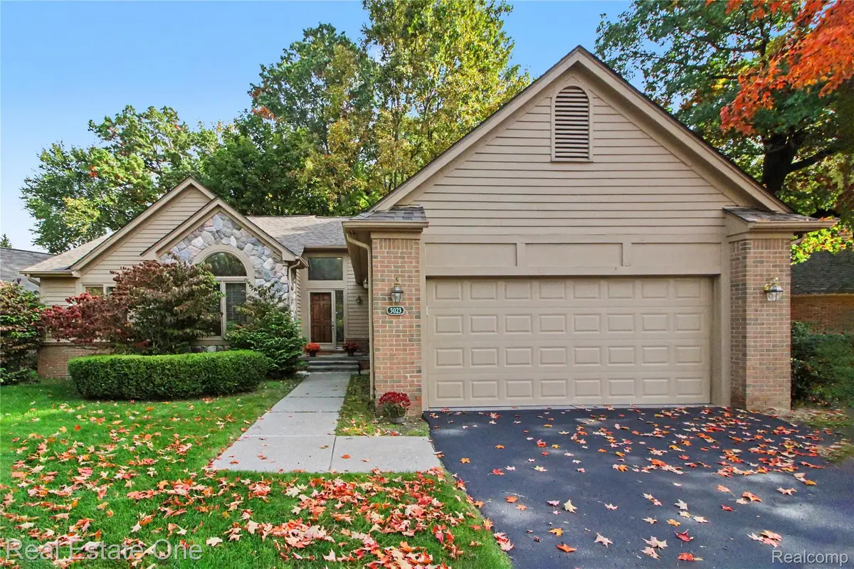 5023 Pheasant CV, West Bloomfield, MI 48323 - #1