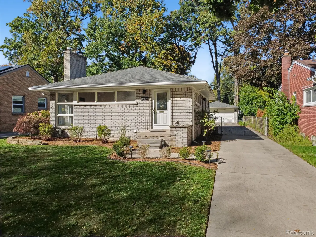634 Orchard View DR, Royal Oak, MI 48073 - #1