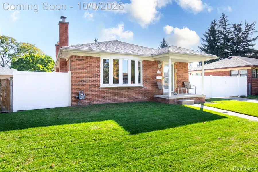 655 5th ST, Wyandotte, MI 48192 - #2