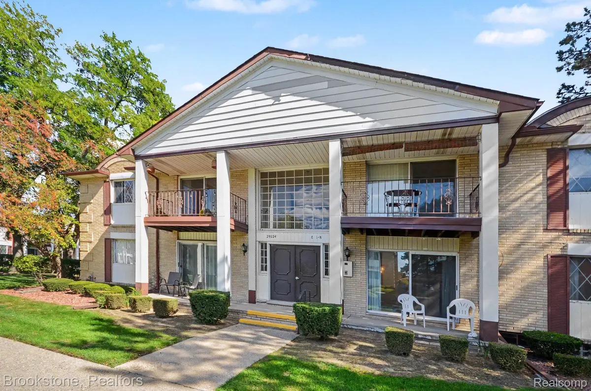29224 Gloede DR  # 151, Warren, MI 48088 - #1