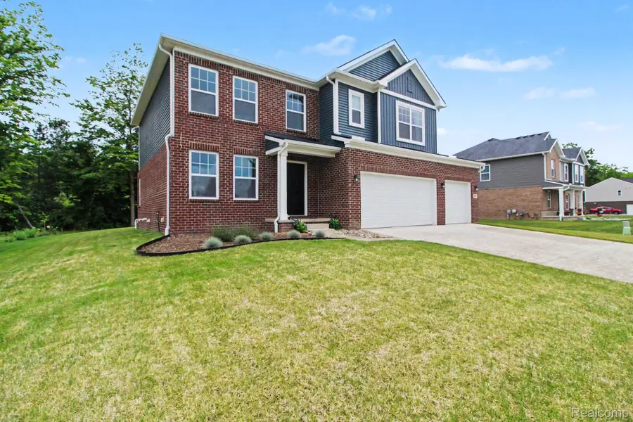 14502 Laurelwood DR, Belleville, MI 48111 - #3