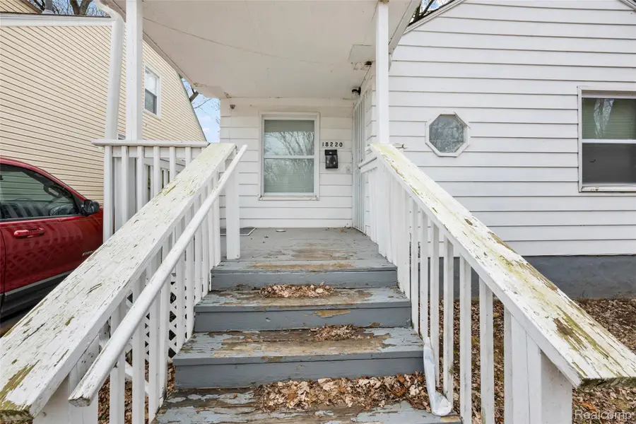 18220 Stout ST, Detroit, MI 48219 - #2