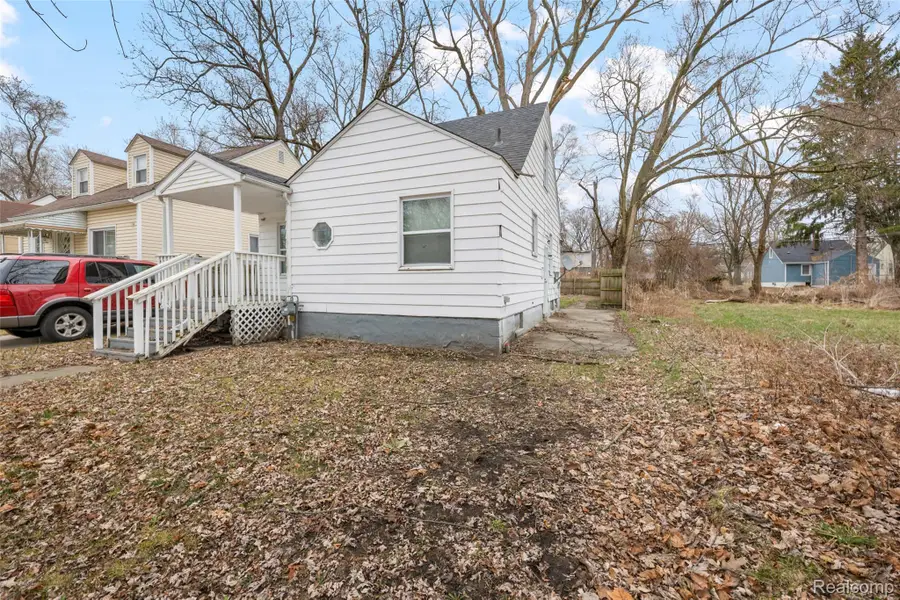 18220 Stout ST, Detroit, MI 48219 - #3