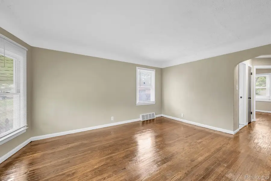 9583 STAHELIN AVE, Detroit, MI 48228 - #2