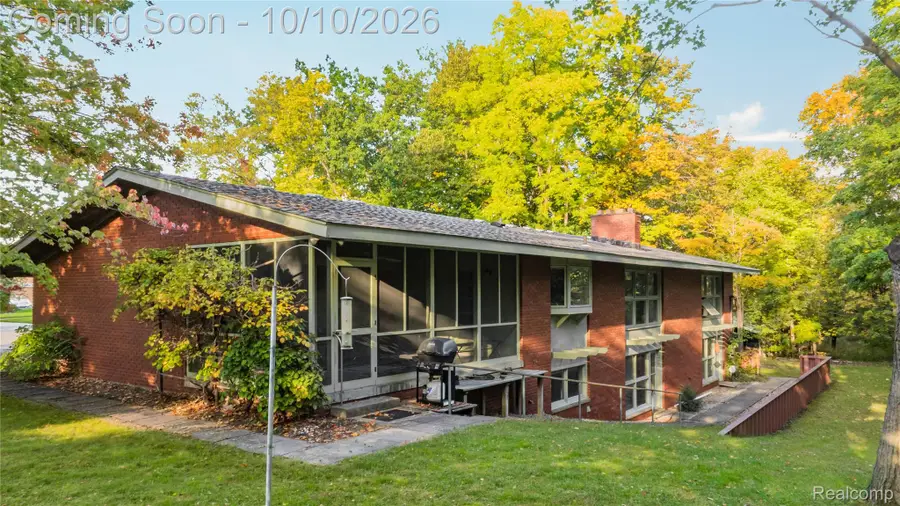 11850 Clinton River RD, Sterling Heights, MI 48313 - #2