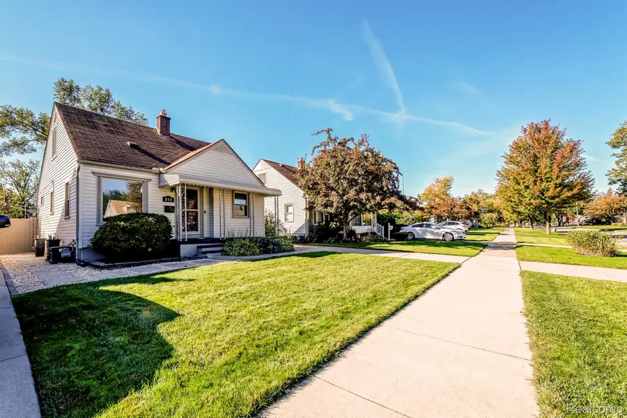 805 Cloverlawn BLVD, Lincoln Park, MI 48146 - #3