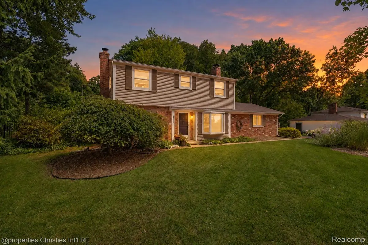 3560 Beach RD, Troy, MI 48084 - #1