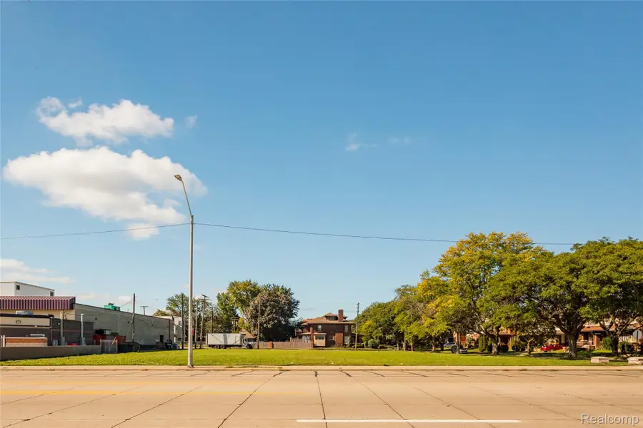 9155 Woodward AVE, Detroit, MI 48202 - #3