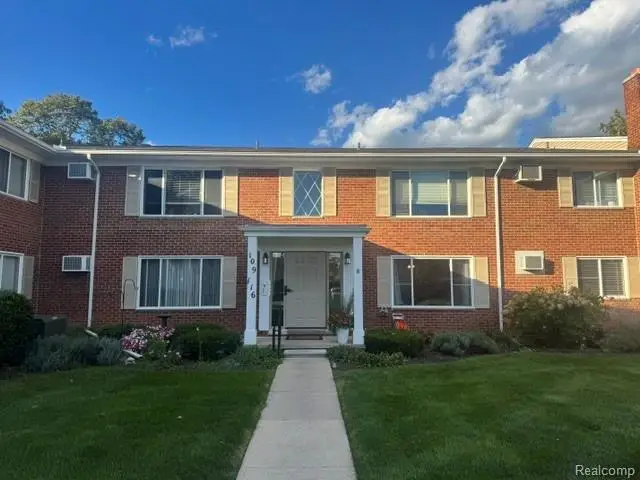 24111 Meridian RD  # 112, Grosse Ile, MI 48138 - #1