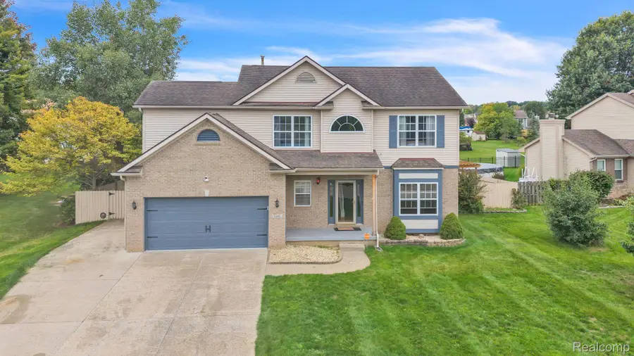 5196 Concordia DR, Burton, MI 48439 - #3