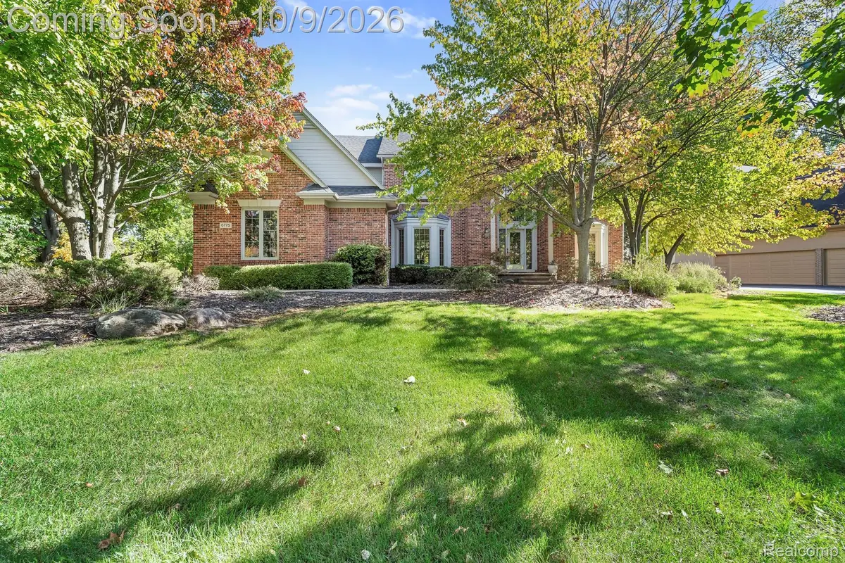6775 Carlyle XING, West Bloomfield, MI 48322 - #1