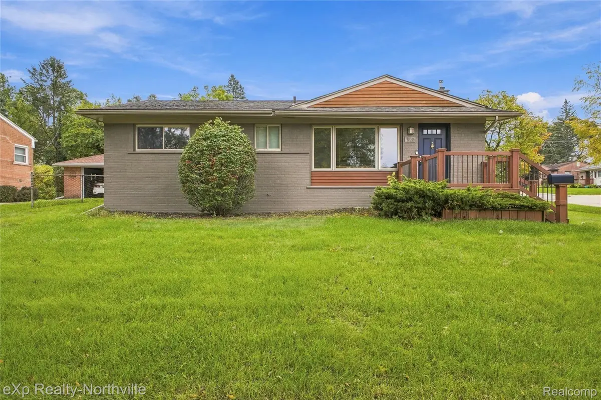 1106 Prince ST, Milford, MI 48381 - #1