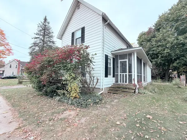 106 Cogshall ST, Holly, MI 48442