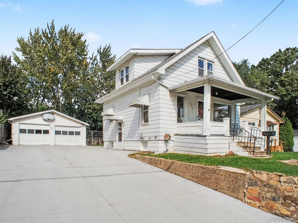 2840 Miller RD, Flint, MI 48503 - #1