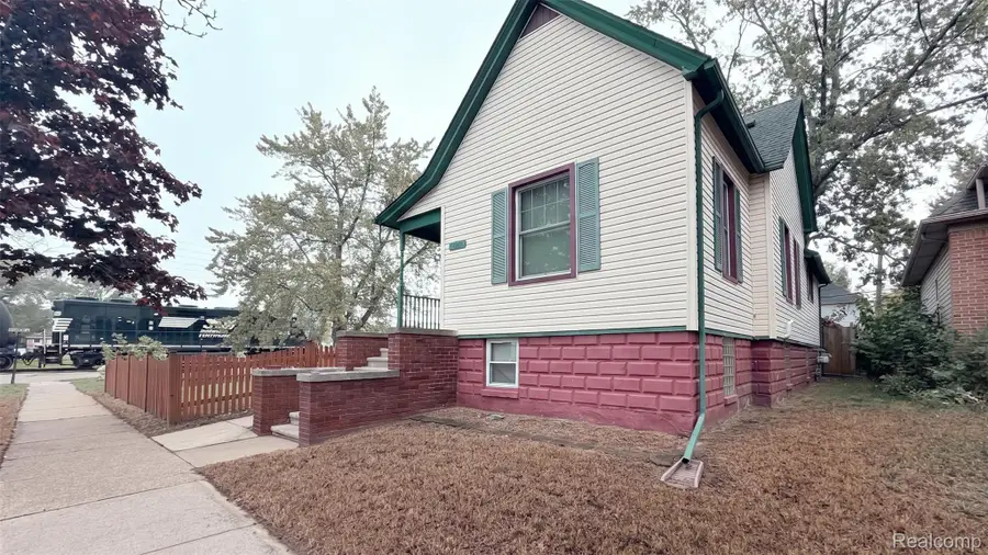 1715 3rd ST, Wyandotte, MI 48192 - #2