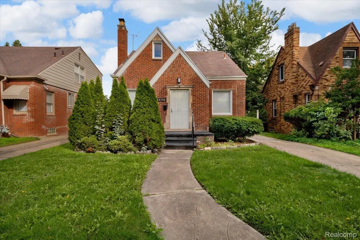 16590 Gilchrist ST, Detroit, MI 48235 - #1