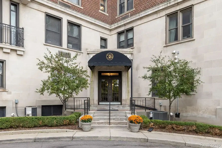 2900 E Jefferson AVE  # A3, Detroit, MI 48207 - #2