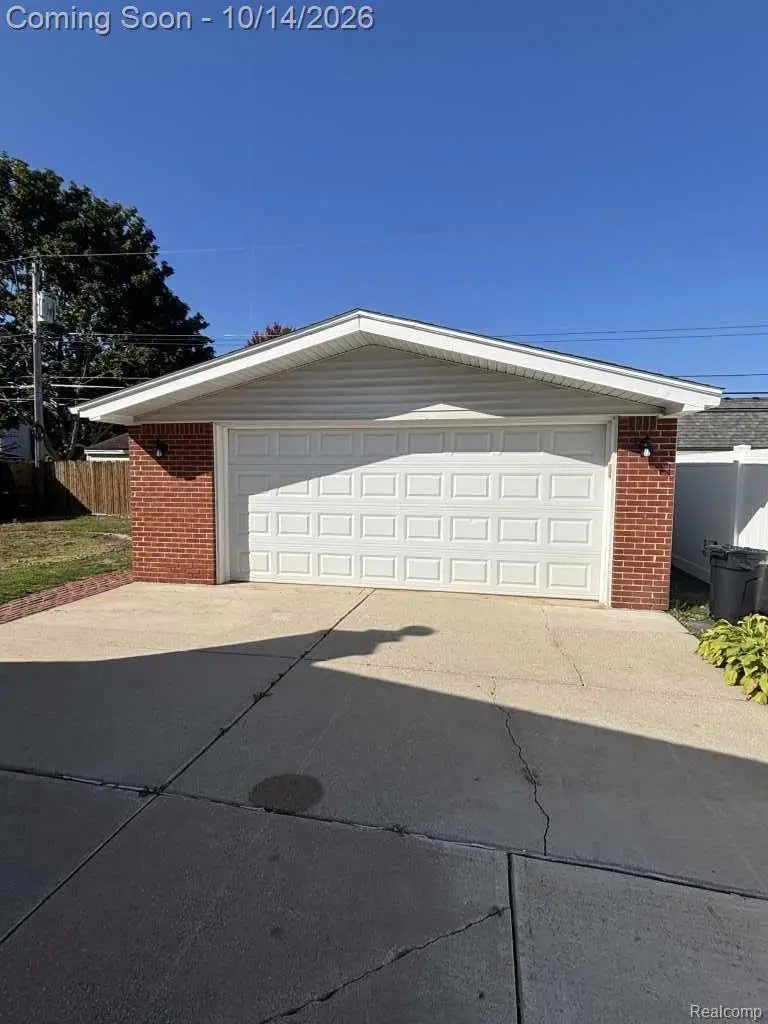 40553 Pickett Ridge RD, Sterling Heights, MI 48313 - #3