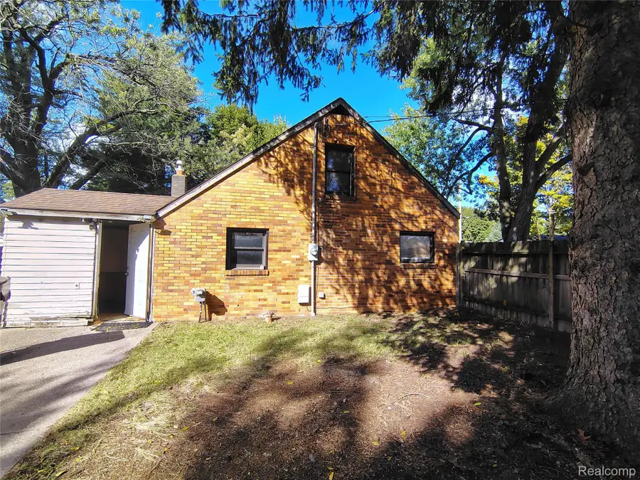 3115 Garland ST, Lansing, MI 48906 - #3