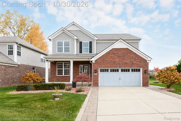6102 Braemore CT, Canton, MI 48187