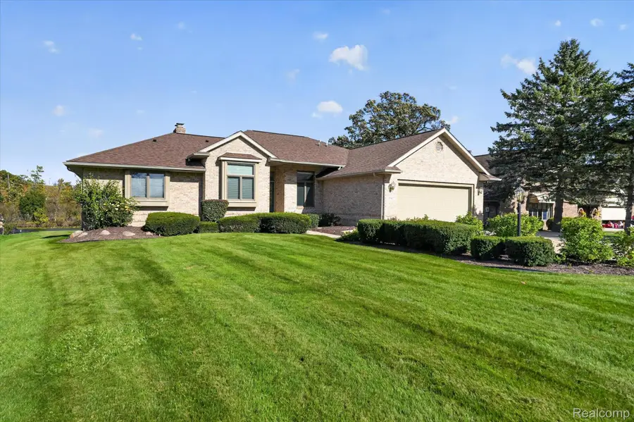 3542 Four Lakes AVE, Linden, MI 48451 - #3
