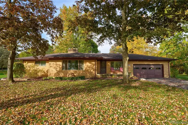 3142 Coin ST, Burton, MI 48519