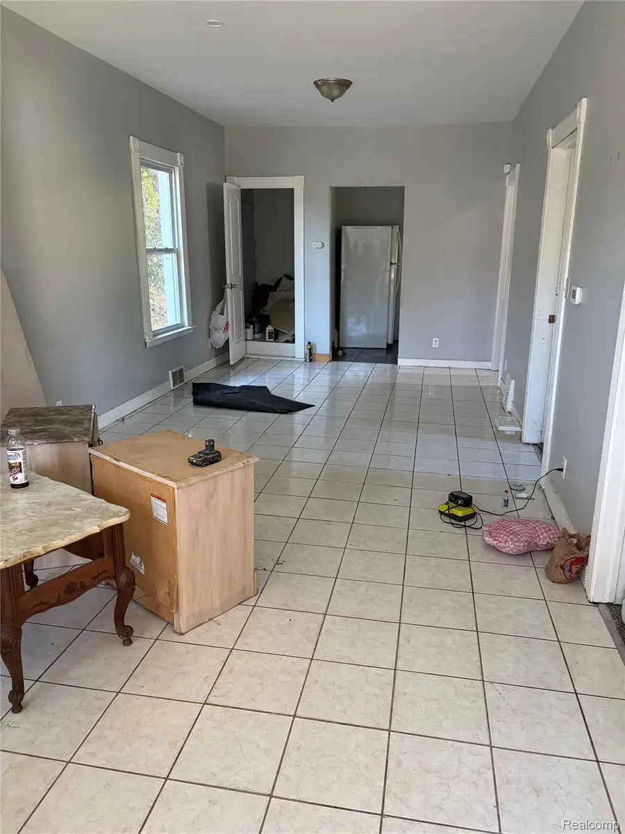 11673 Yosemite ST, Detroit, MI 48204 - #2