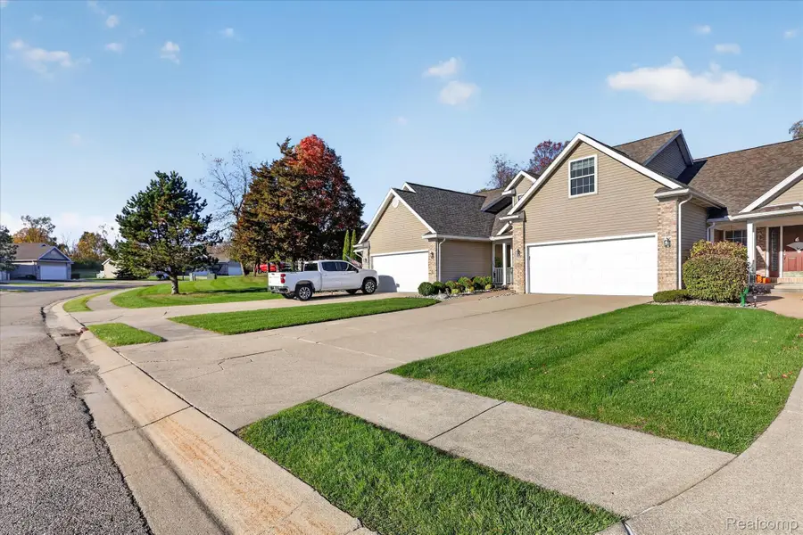 7202 Kings WAY, Flushing, MI 48433 - #2