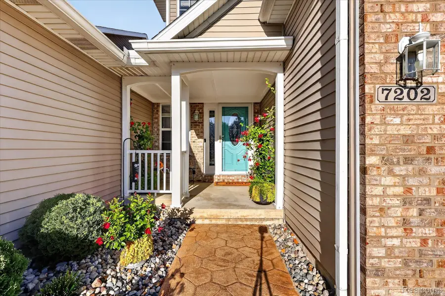 7202 Kings WAY, Flushing, MI 48433 - #3