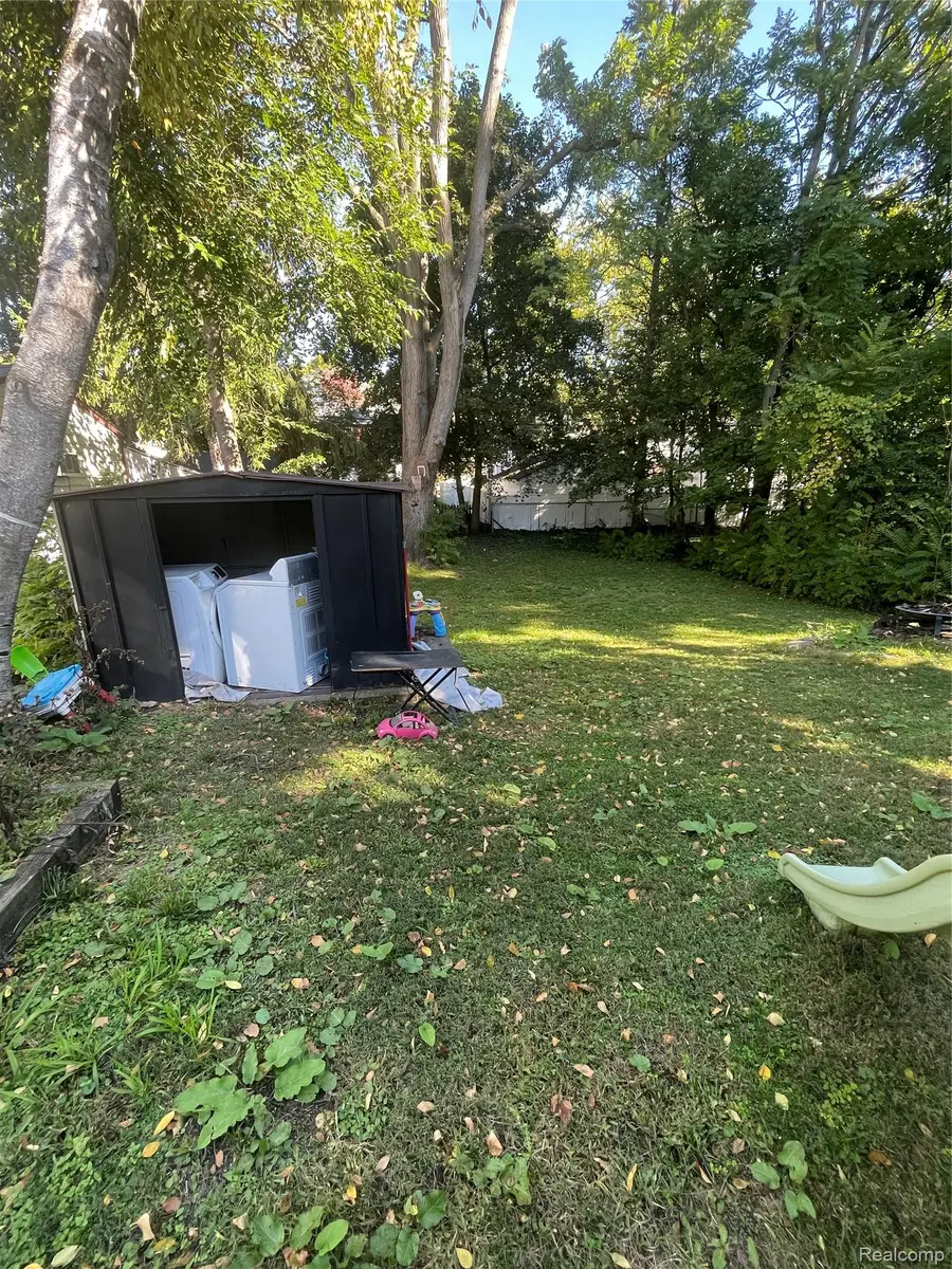 274 Voorheis ST, Pontiac, MI 48341 - #3