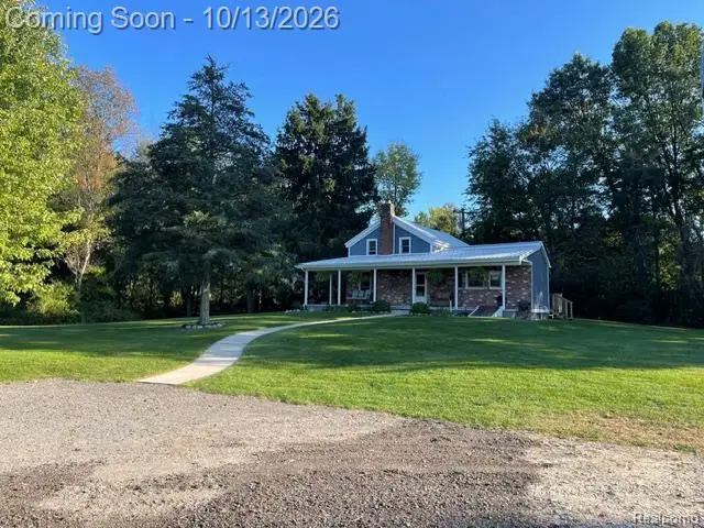 27170 Sherwood RD, Belleville, MI 48111 - #3